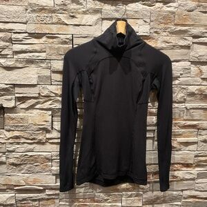 Lululemon  Run Speedy Turtleneck Top, Color Black, Size 2